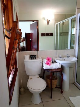 Royston Hall Guesthouse