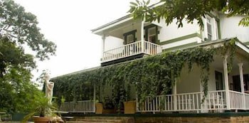 Royston Hall Guesthouse