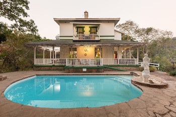 Royston Hall Guesthouse