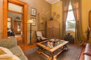 Royston Hall Guesthouse