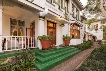 Royston Hall Guesthouse