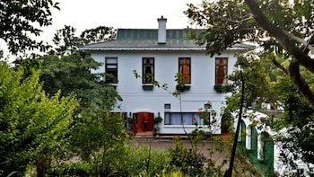Royston Hall Guesthouse