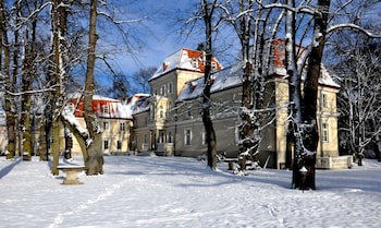 Dwor Sierakow