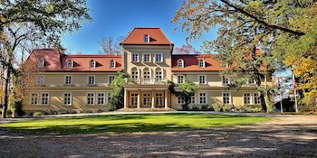Dwor Sierakow