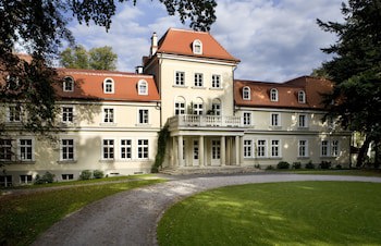 Dwor Sierakow