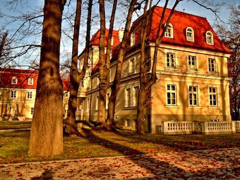 Dwor Sierakow