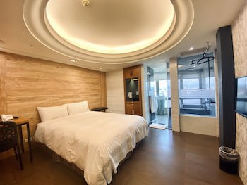 Burgary Hotel