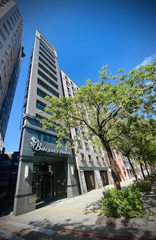 Burgary Hotel