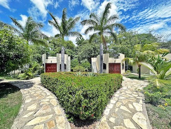 Surf Ranch Hotel & Resort