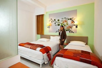Dewarna Zainul Arifin Malang