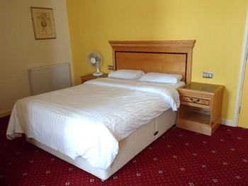 Three Queens Hotel