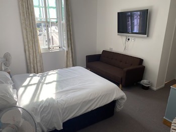 Three Queens Hotel