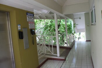 Altamont Court Hotel