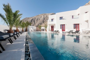 Mar n Mar Crown Hotel and Suites