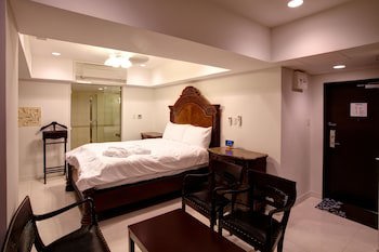 Royal Hotel