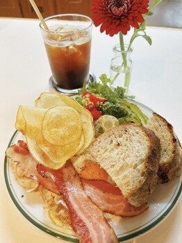 Royal Hotel