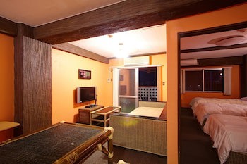 Royal Hotel