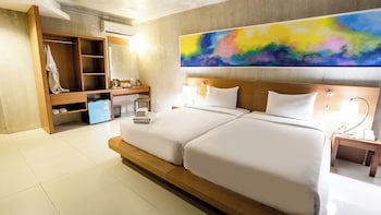 B2 Sea View Pattaya Boutique & Budget Hotel