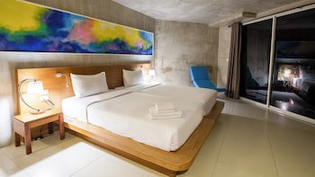 B2 Sea View Pattaya Boutique & Budget Hotel