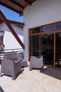 Sybaris Residences