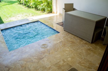 Sybaris Residences
