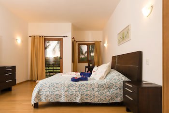 Sybaris Residences