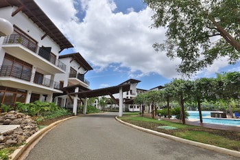 Sybaris Residences