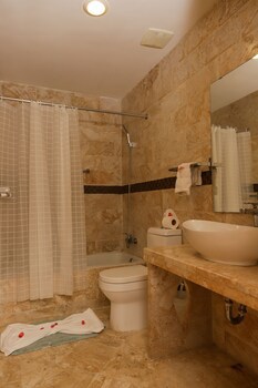 Sybaris Residences