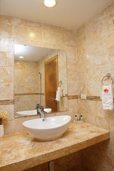Sybaris Residences