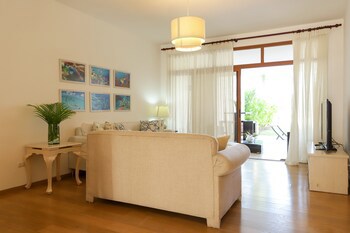 Sybaris Residences