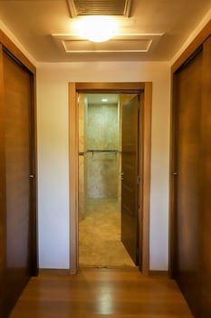 Sybaris Residences