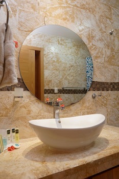 Sybaris Residences