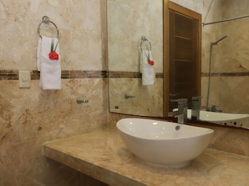 Sybaris Residences
