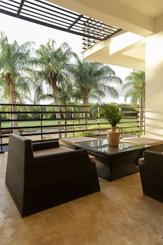 Sybaris Residences