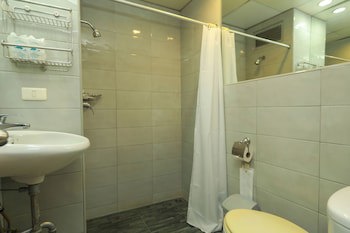 Flipper House Hotel