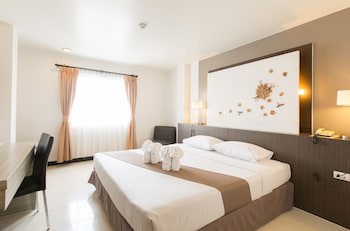 Flipper House Hotel