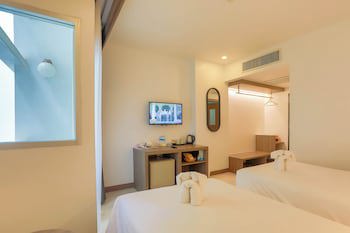 Flipper House Hotel