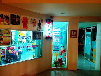 Flipper House Hotel