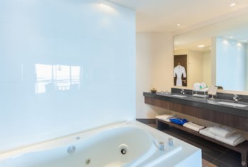 Wyndham Guayaquil Puerto Santa Ana