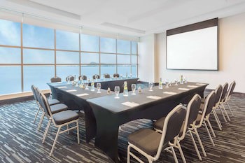 Wyndham Guayaquil Puerto Santa Ana