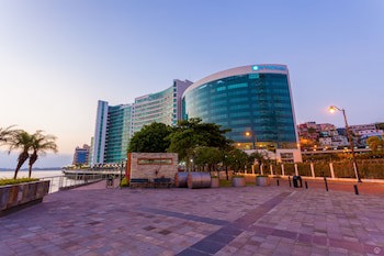 Wyndham Guayaquil Puerto Santa Ana