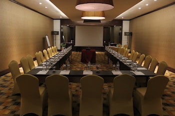 Swiss-Belhotel Harbour Bay