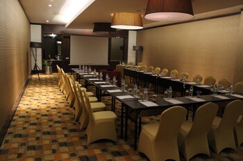 Swiss-Belhotel Harbour Bay