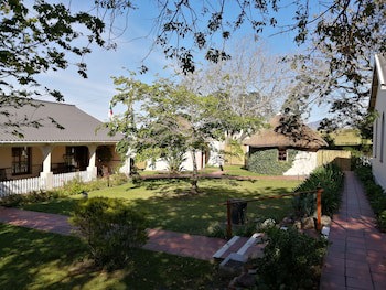 Eight Bells Mountain Inn