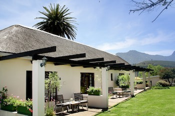 Eight Bells Mountain Inn