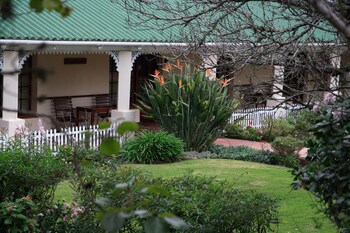 Eight Bells Mountain Inn