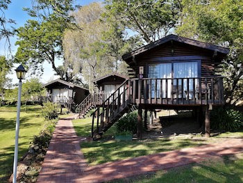 Eight Bells Mountain Inn