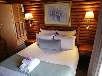 Eight Bells Mountain Inn