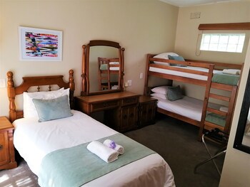 Eight Bells Mountain Inn