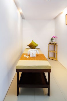 Aiyara Grand Hotel